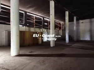 Pronájem skladu, Krásná Lípa, 3100 m2