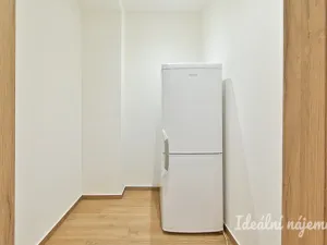 Pronájem bytu 2+1, Brno, Lomená, 52 m2