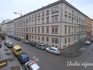 Pronájem bytu 1+kk, Brno, Bratislavská, 29 m2