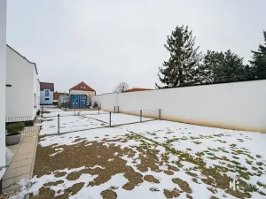 Prodej podílu bytu 3+kk, Přezletice, Zahradní, 148 m2