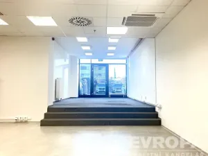 Pronájem obchodního prostoru, Brno - Štýřice, Pražákova, 73 m2