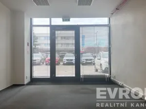 Pronájem obchodního prostoru, Brno - Štýřice, Pražákova, 73 m2