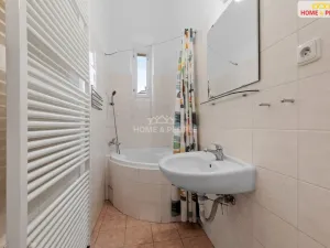 Pronájem bytu 2+1, Praha - Nové Město, Pod Slovany, 59 m2