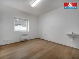 Pronájem skladu, Cerekvice nad Loučnou - Pekla, 2380 m2