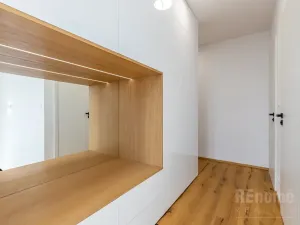 Pronájem rodinného domu, Jesenice, Průběžná, 200 m2