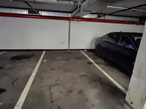 Prodej garážového stání, Praha - Strašnice, Vinohradská, 11 m2