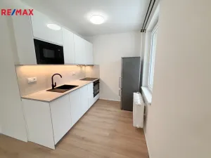 Pronájem bytu 2+kk, Praha - Michle, V zápolí, 40 m2