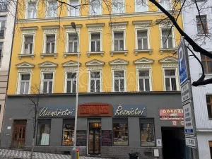 Pronájem bytu 3+1, Praha, Italská, 80 m2