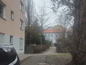 Pronájem garážového stání, Praha - Záběhlice, Záběhlická, 12 m2