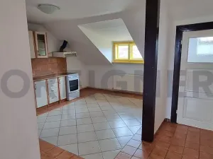 Pronájem bytu 2+kk, Pardubice, Za Pasáží, 90 m2