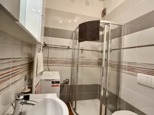 Pronájem bytu 2+kk, Karlovy Vary, Krále Jiřího, 55 m2