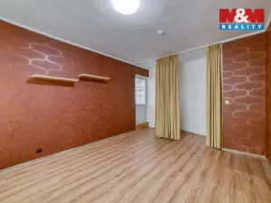 Pronájem obchodního prostoru, Mariánské Lázně, Hlavní třída, 35 m2