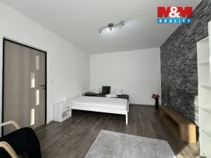 Pronájem bytu 1+1, Děčín - Děčín IX-Bynov, Na Pěšině, 36 m2