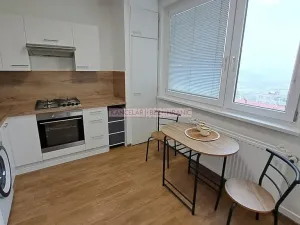 Prodej bytu 2+1, Vsetín, Bratří Hlaviců, 47 m2