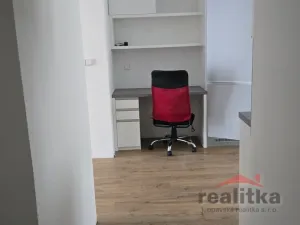 Pronájem bytu 2+1, Opava - Předměstí, Máchova, 60 m2