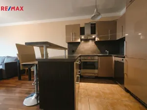 Pronájem bytu 2+kk, Praha - Letňany, Bechlínská, 53 m2