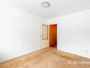 Pronájem bytu 2+1, Praha - Kobylisy, Čumpelíkova, 57 m2