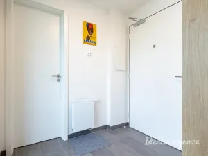 Pronájem bytu 1+kk, Praha - Michle, U plynárny, 37 m2