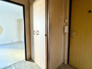 Pronájem bytu 1+1, Praha - Černý Most, Bratří Venclíků, 35 m2