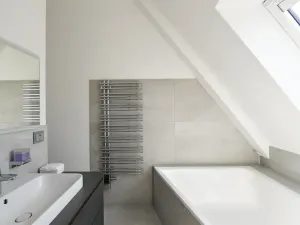 Prodej atypického bytu, Praha, Valentinská, 108 m2