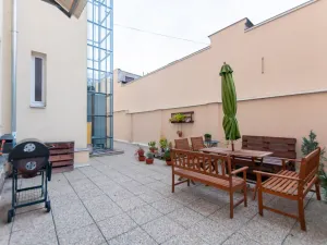 Pronájem bytu 1+1, Praha - Holešovice, Osadní, 37 m2