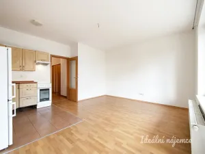 Pronájem bytu 1+kk, Praha - Stodůlky, Přeučilova, 33 m2