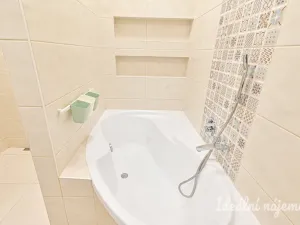 Pronájem bytu 3+kk, Vojkovice, Hlavní, 82 m2