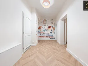 Prodej bytu 4+kk, Praha - Dejvice, V Šáreckém údolí, 121 m2