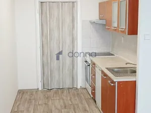 Pronájem bytu 2+kk, Praha, Kozmíkova, 52 m2