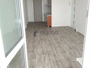 Pronájem bytu 2+kk, Praha, Kozmíkova, 52 m2