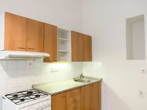 Pronájem bytu 2+kk, Praha - Bubeneč, Bubenečská, 45 m2