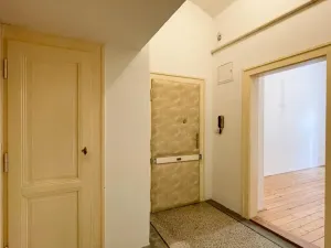 Pronájem bytu 2+kk, Praha - Bubeneč, Bubenečská, 45 m2