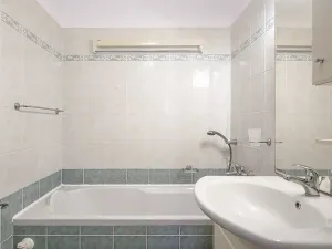 Pronájem bytu 3+1, České Budějovice, Dobrovodská, 66 m2