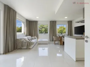 Prodej bytu 3+kk, Praha - Zbraslav, Na Baních, 78 m2