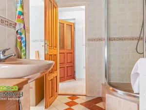 Prodej rodinného domu, Bezděkov nad Metují, 280 m2