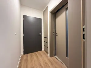 Pronájem komerční nemovitosti, Ústí nad Labem, Bělehradská, 33 m2