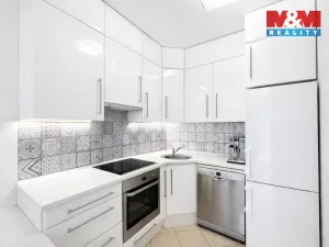 Prodej bytu 1+kk, Praha - Pitkovice, Penízovková, 37 m2