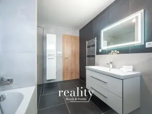 Pronájem bytu 3+kk, Brno, Komárovská, 66 m2