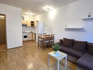 Pronájem bytu 2+kk, Praha - Vysočany, Ocelářská, 50 m2
