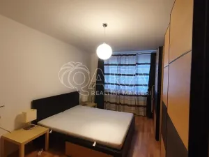 Pronájem bytu 2+kk, Praha, Litevská, 63 m2