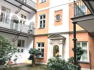 Prodej bytu 2+1, Praha - Staré Město, Liliová, 64 m2