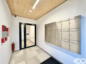 Pronájem bytu 3+kk, Praha, Ujgurská, 68 m2