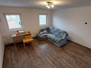 Pronájem bytu 2+1, Žirovnice, Komenského, 56 m2