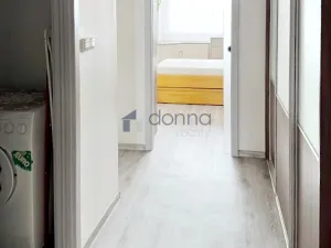 Pronájem bytu 2+kk, Praha, Konstantinova, 42 m2