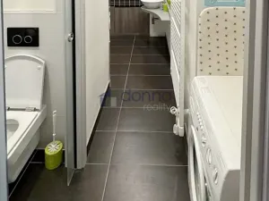 Pronájem bytu 2+kk, Praha, Konstantinova, 42 m2