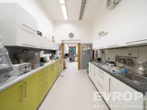 Prodej komerční nemovitosti, Hořice, náměstí Jiřího z Poděbrad, 330 m2