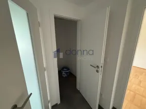 Pronájem bytu 2+1, Praha, Mikšovského, 57 m2