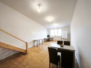 Pronájem kanceláře, Záryby, 67 m2