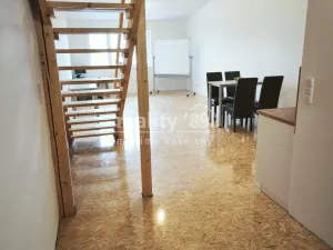 Pronájem kanceláře, Záryby, 67 m2