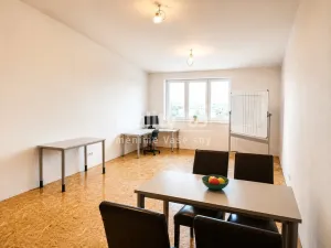 Pronájem kanceláře, Záryby, 67 m2